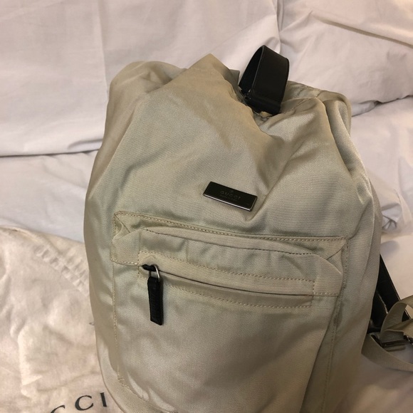 - Authentic Gucci Backpack canvas nylon leather beige and black - Picture 3 of 16